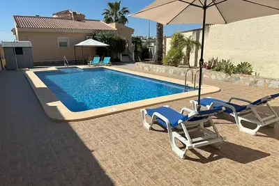 Image de Welcome to Villasol, a spacious villa with private pool!
