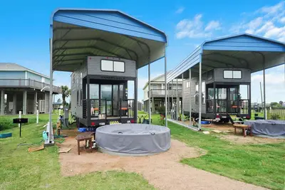Image de Surfside Serenade beach tinyhome