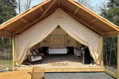 Image de Couples Glamping Tent Near the Buffalo River