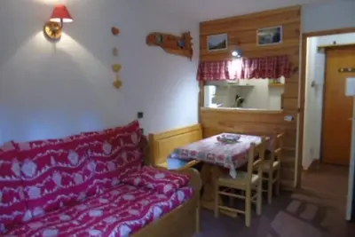 Image de 1er étage, vue montagne, balcon, télévision, casier à ski, 22m², Valfréjus