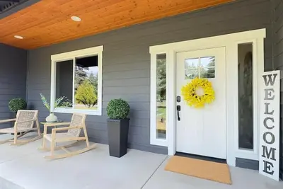 Image de Greene Acre Getaway A/C Sleeps 8!