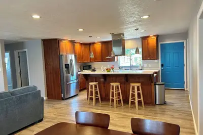 Image de North Valley Garden Bungalow 2 bed/2bath-quiet yet central