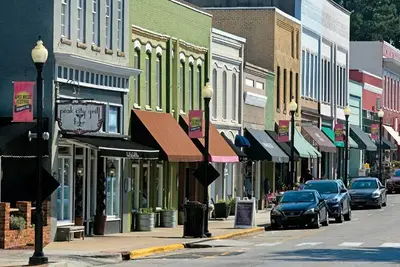 Image de Home in Charming Downtown Historic Apex with King Bed -Side B