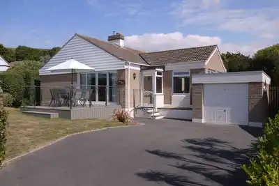 Image de Sea Dunes - a Croyde bungalow with sea views & easy walk to the beach or village