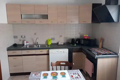 Image de A Home Away From Home By Alex - apartment near the airport