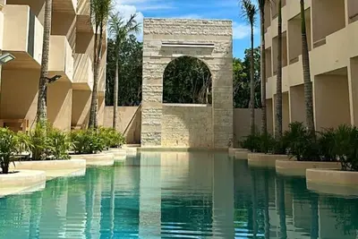 Image de Relax in this unique and peaceful getaway, surrounded by nature.