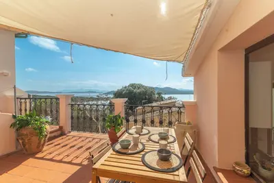 Image de Maison de vacances 'Le Giare 2' avec vue sur la mer, terrasse privée et climatisation