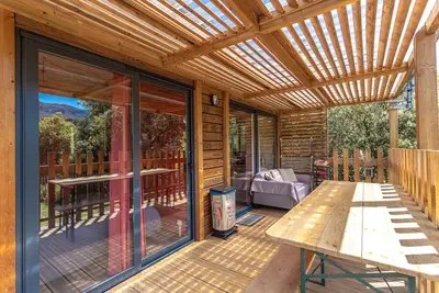 Image de Chalet 'Canada' avec vue sur les montagnes, piscine partagée et jardin privé