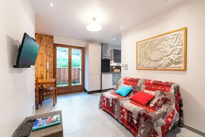 Image de Appartement 'Appartement - Lanslevillard' avec terrasse privée et Wi-Fi