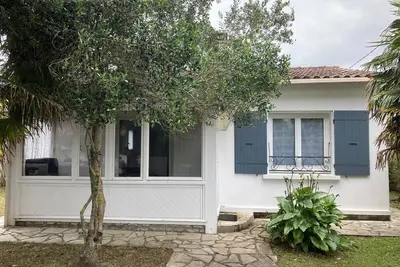 Image de Maison de vacances 'Les Matelots - 700m Plage' avec terrasse, jardin et Wi-Fi