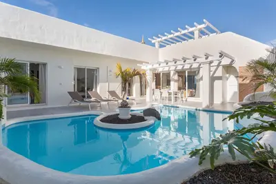 Villa de vacances 'Ole Bahiazul - Piscine privée' avec vue sur la mer, Wi-Fi et climatisation