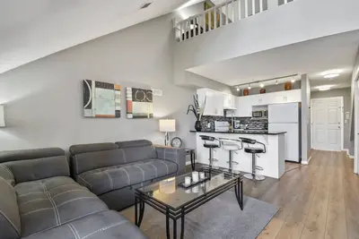 Image de Executive Lofted Condo With Courtyard View - 314a