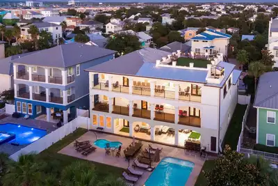 Image de ☀️ Walking on Sunshine | Golf Cart | Movie Theater | 2 Pools | Free Parasailing & Golf