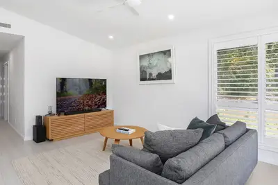Image de Clovelly - Pet friendly 3 bedroom home - Book 3 nights, pay for 2!