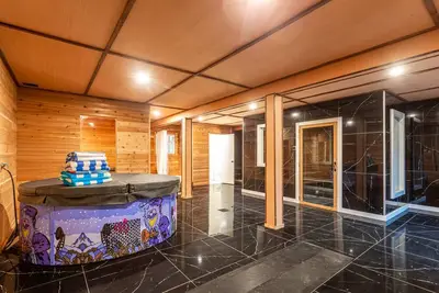 Image de Pool | Hot Tub | Sauna | Steam Room | 5k Sqft Man
