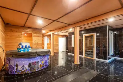 Image de Pool | Hot Tub | Sauna | Steam Room | 6k Sqft Man