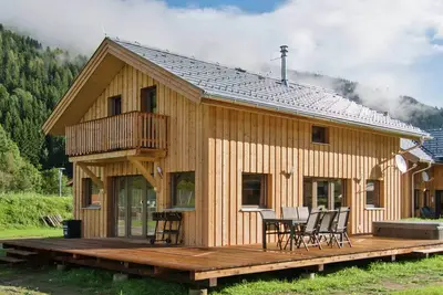 Image de Joli chalet avec bain à remous