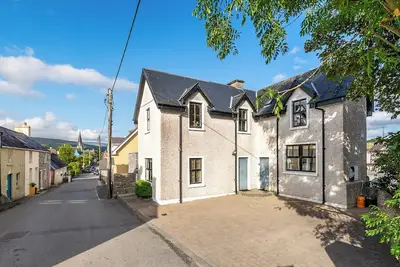 3 bedroom pet friendly home in the heart of Kenmare town