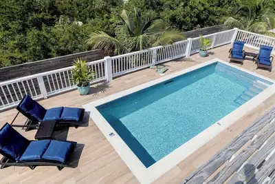 Image de Inviting Villa, Shared Pool & Easy Beach Access