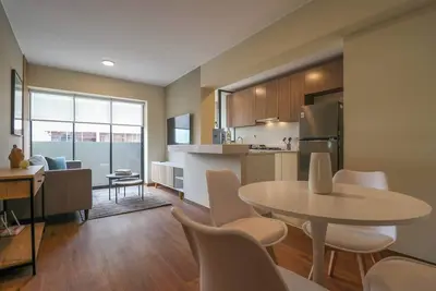 Image de w* | Glorious 2br w/ Perfect Balcony Near Kennedy Park