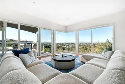 Image de Classic Coastal Escape | Sensational Sea Views