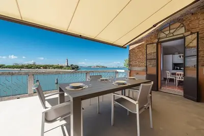 Image de Ca' delle Contesse Luxury waterfront apartment