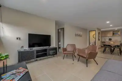 Image de 7th floor 2br modern apt close to parque lleras