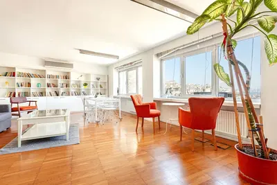 3 Br; Bosphorus&Galata Tower view;in Galata Square