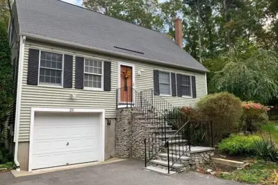 Image de 25 Coles Lane a Quiet Rd in Ogt - Sleeps 12!