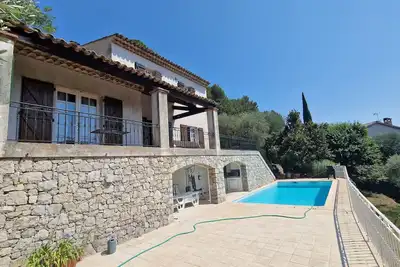 Image de Villa PROVENÇALE De Charme Avec Piscine Au Calme