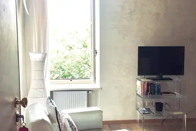 Image de Lakefront Design Apartment with history