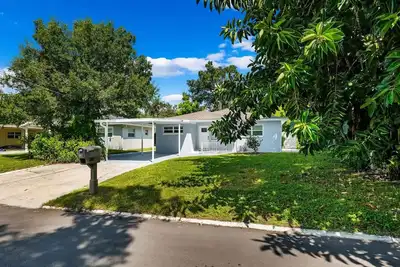 Image de Just minutes from Raymond James! \n\n