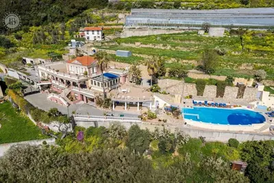 Image de Villa à Ospedaletti avec 8 chambres à coucher, 20 couchages