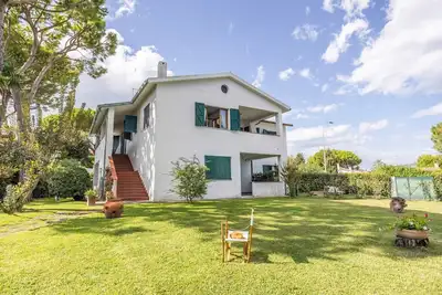 Maison de vacances à Numana avec 3 chambres à coucher, 7 couchages