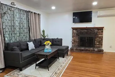 Image de Charming 3-bedroom house in Midway City with Ac, WiFi