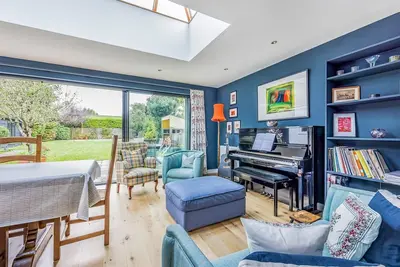 Image de Charming Family Cottage with Pool | Pass The Keys
