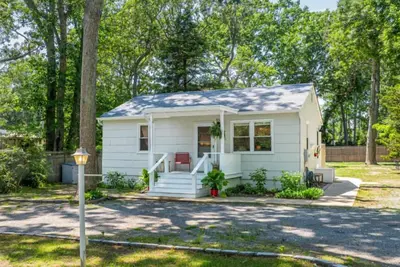 Image de Adorable Cottage Home - Charming 2-bedroom house in delightful Southold