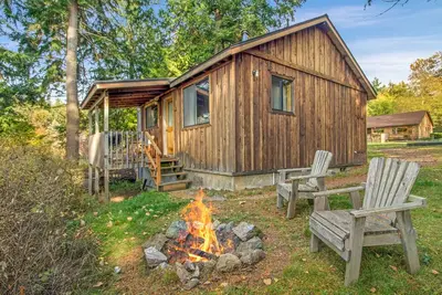 Image de 1br Ocean View Cabin - 30 second walk to west-facing beach and sunsets!