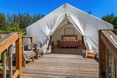 Image de Glamping Tent 2 min walk to west-facing beach at popular resort