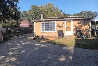 Image de Cozy cabin at Lake Leon. Perfect for fisherman or lake enthusiasts