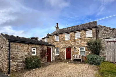 Image de Dog friendly, cosy cottage w/ free Wifi, multi fuel stove & pub nearby