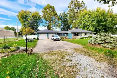 Image de 3-bedroom house in South Bend close to all your needs.