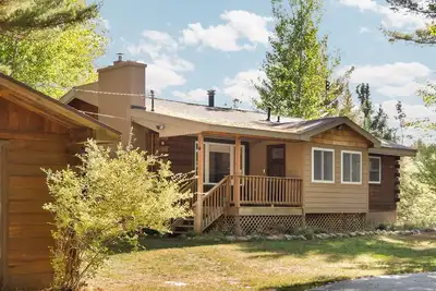Image de Secluded River Retreat, Fishing, horse riding, park and ride to Orv trails.