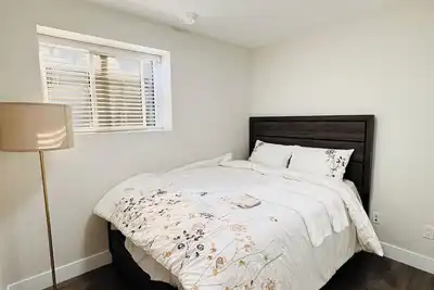 Image de After reborn Catslave Host own BnB In Van two-bedroom private Suite Near Metro