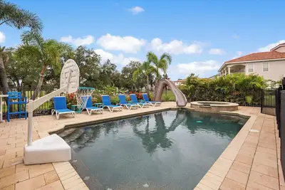 Image de The Sophisticated Estate | 5br Villa w/ Private Pool, Themed Kids' Room, and Arcade Near Disney