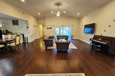 Image de Charming beautifully landscaped 3b2ba Home in 4. 3 acres in delightful Lady Lake