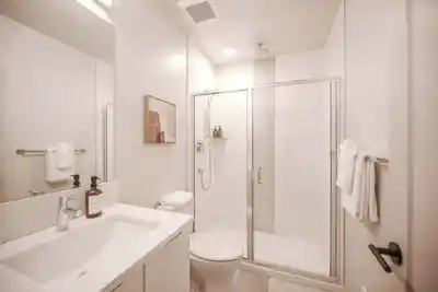 Image de Elegant 2b2b Th w/ Breathtaking Mount Rainier View