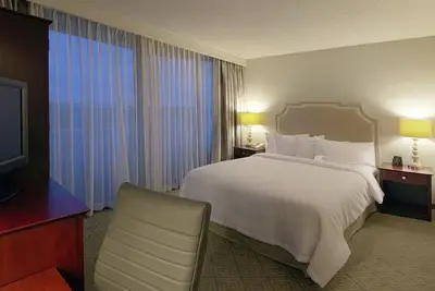 Image de Sun, Sand, and Comfort: Spacious 2 Room Suite Near Delray & Boca Raton Beaches