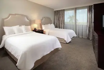 Image de Spacious 2 Room Suite Offering Free Hot Breakfast & Outdoor Pool - Pets Welcome