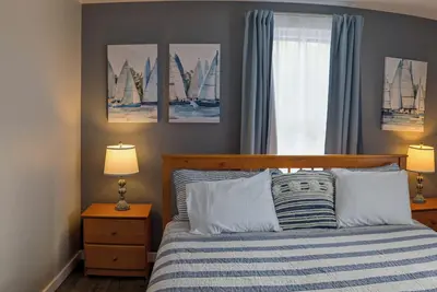 Image de Newly Renovated Acadia Apartment Maple Street